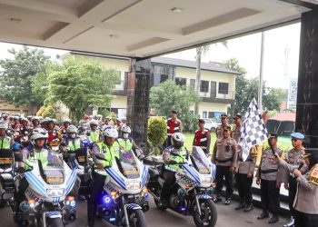200 Tim Motoris Polresta Cirebon Siap Jaga Kamseltibcar Lantas Operasi Ketupat Lodaya 2025