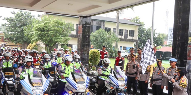 200 Tim Motoris Polresta Cirebon Siap Jaga Kamseltibcar Lantas Operasi Ketupat Lodaya 2025