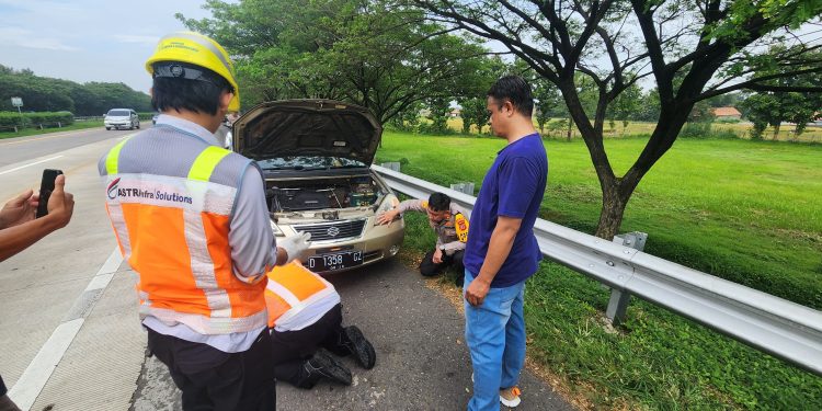 Kapolres Majalengka Bantu Pemudik Kendaraan Mogok di Tol Cipali, Tunjukkan Dedikasi Pelayanan