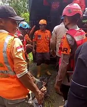 Polda Jabar Bergerak Cepat, Korban Banjir Bandang Cisarua Ditemukan