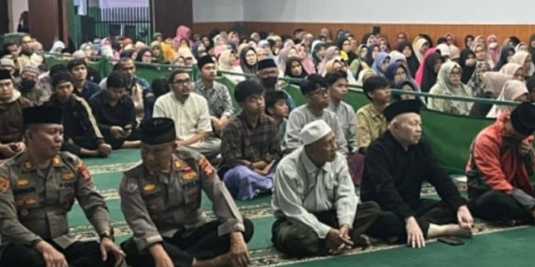 Kuliah Subuh : Polres Garut Sosialisasikan Bahaya Narkoba dan Pinjol Ilegal