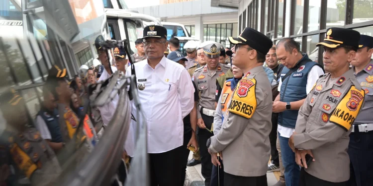 Jamin Mudik Aman, Polres Banjar dan Pemkot Banjar Lakukan Operasi Ramp Check di Terminal Bus Tipe A