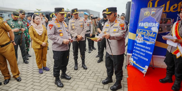 Kapolri Tinjau Langsung Kesiapan Mudik di Jawa Tengah