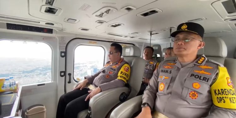 Kapolri Pantau Arus Mudik dari Udara