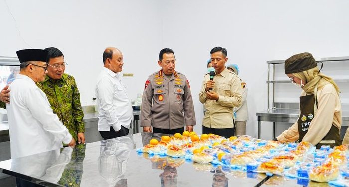 Perkuat Komitmen Dukung Program Makan Bergizi Gratis, Polri Rekrut Bakomsus Bidang Gizi dan Akuntansi