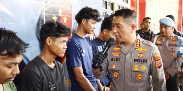 Polresta Bandung Tangkap Pelaku Pengeroyokan Viral di Baleendah, Motif Diduga Terkait Konflik Antar Kelompok