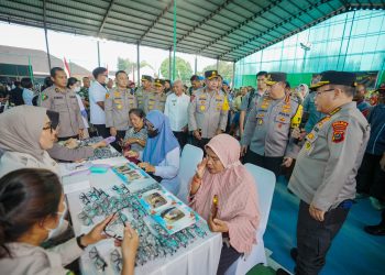 Kapolri Resmikan Renovasi Masjid, Hadiri Bakti Sosial, dan Awali Pembangunan Gedung Baru di Polda Sumut