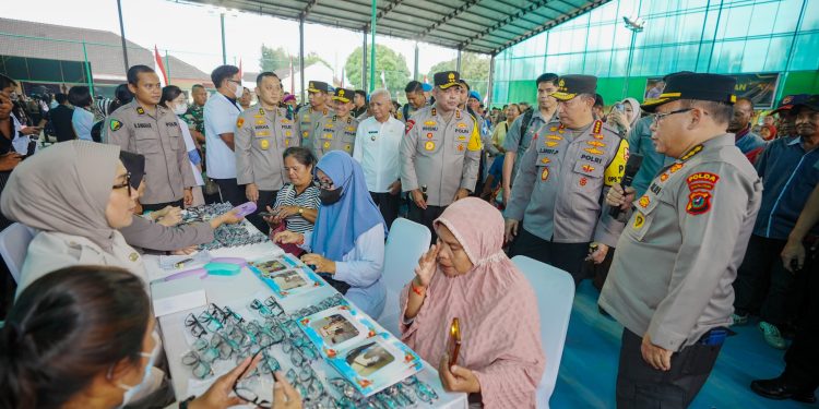Kapolri Resmikan Renovasi Masjid, Hadiri Bakti Sosial, dan Awali Pembangunan Gedung Baru di Polda Sumut
