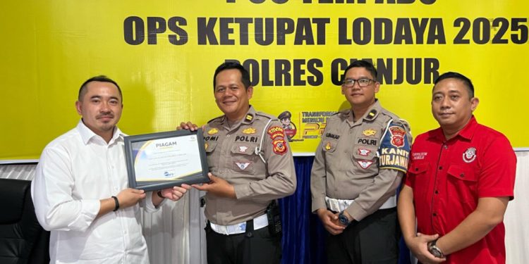 Satlantas Polres Cianjur Raih Penghargaan atas Suksesnya Pengamanan Arus Mudik