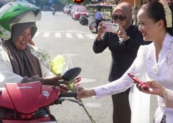 Polwan dan Bhayangkari Cabang Banjar Rayakan Hari Kartini dengan Aksi Sosial “Perempuan Bangkit, Indonesia Maju”