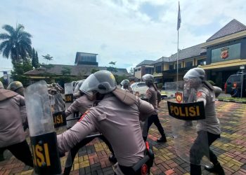 Polres Tasikmalaya Kota dan Brimob Gelar Latihan Gabungan Pengendalian Massa