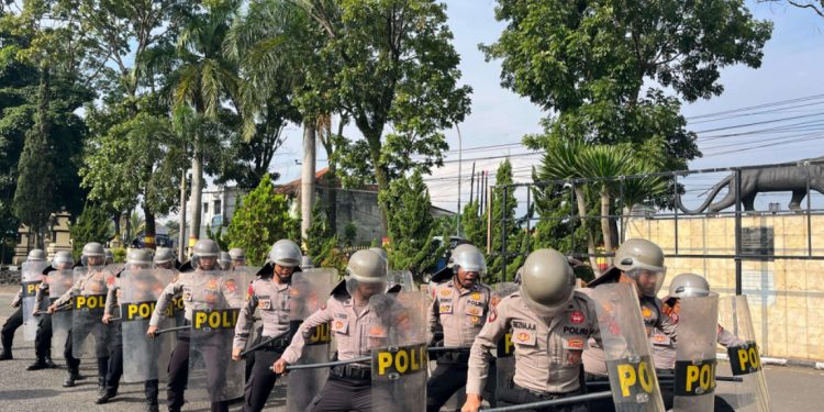 Polres Garut Gelar Latihan Dalmas Antisipasi May Day