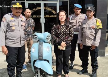 Warga Cirebon Menangis Haru, Sepeda Motor yang Hilang Dikembalikan Polisi Tanpa Biaya