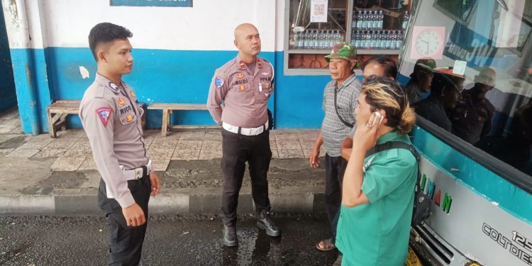 Polres Ciamis Pantau Mobilitas Pemudik Lewat Angkutan Umum: Imbau Sopir Utamakan Keselamatan, Jamin Perjalanan Lebaran Lancar dan Aman