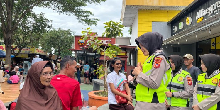 Polres Indramayu Imbau Pemudik di Rest Area Tol Cipali: Istirahat Cukup, Waspada dan Jaga Keamanan Selama Perjalanan