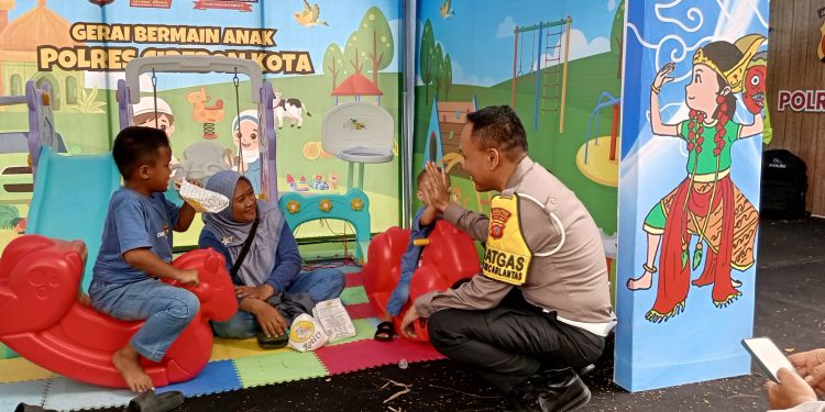 Gerai Bermain Anak di Rest Area Tol Palikanci: Sentuhan Humanis Satlantas Polres Cirebon Kota untuk Pemudik