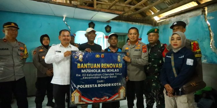 Kapolresta Bogor Kota Berikan Bantuan Renovasi Mushola Al Ikhlas, Wujud Sinergitas dan Kepedulian