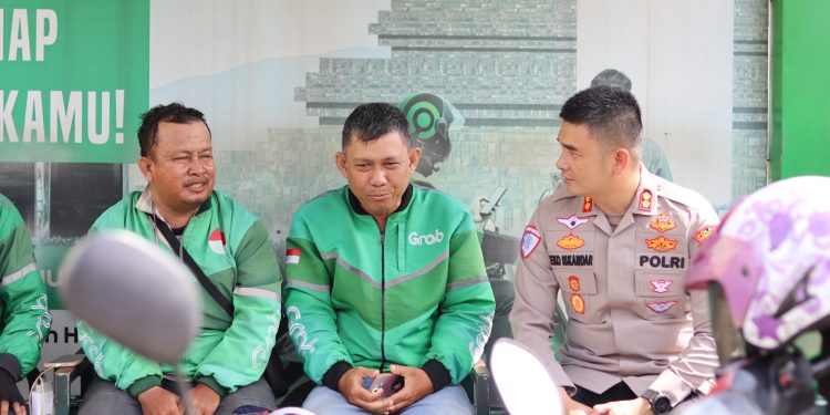 Kapolres Cirebon Kota Sambangi Pengemudi Ojol, Jalin Sinergi Jaga Kamtibmas