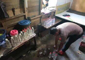 Polresta Cirebon Razia Miras di Tiga Lokasi: 130 Botol Disita, Komitmen Jaga Ketertiban dan Kesehatan Masyarakat