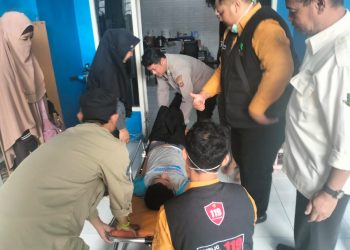 Respon Cepat dan Humanis : Polsek baros evakuasi penanganan Pemuda diduga Penyandang Disabilitas ( Depresi)