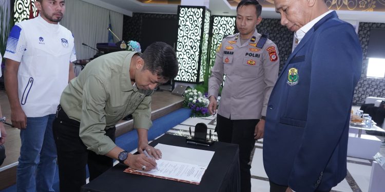 Kapolda Jabar Pimpin Pelantikan Pengurus PBSI Jabar: Dorong Kolaborasi dan Inovasi untuk Raih Prestasi