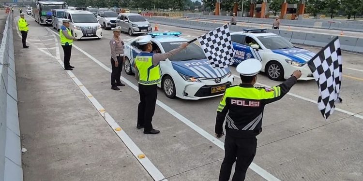 Sistem Satu Arah Diterapkan di Tol Cipali untuk Lancarkan Arus Mudik