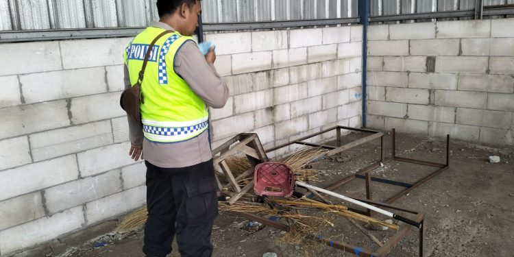 Pastikan Mudik Aman dan Lancar, Polres Indramayu Tertibkan Penyapu Koin di Jembatan Sewo