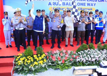 Kapolri Pimpin Langsung Flag Off One Way Nasional Arus Balik Lebaran 2025