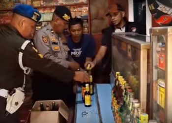 Polres Purwakarta Gelar Razia Gabungan di Tempat Hiburan Malam, Ratusan Botol Miras Disita