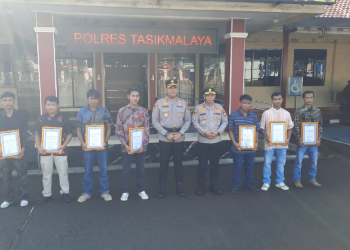 Polres Tasikmalaya Beri Penghargaan kepada 52 Anggota dan 7 Warga Salawu atas Dedikasi Luar Biasa