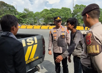 Polresta Bandung Bantu Dua Warga Pulang dari Sumatera Selatan Setelah Kehabisan Ongkos