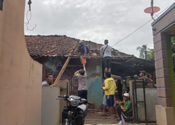 Respons Cepat Polres Subang: Tinjau Lokasi Terdampak Angin Puting Beliung di Kalijati