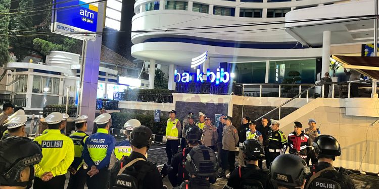 Polres Garut Gelar KRYD, Amankan Ratusan Botol Miras dan Puluhan Knalpot Brong