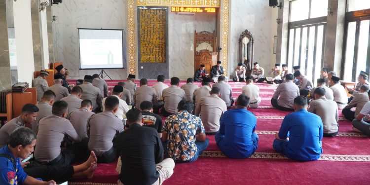 Polres Cirebon Kota Gelar Binrohtal, Perkuat Mental Spiritual Personel untuk Pelayanan Publik yang Optimal