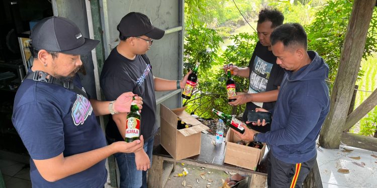 Polres Majalengka Sita Ribuan Botol Miras dalam Operasi Pekat