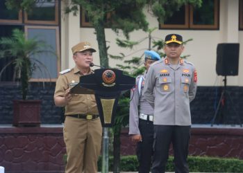 Bupati Kuningan Pimpin Apel Bersama di Mapolres, Sinergitas Pemerintah dan Kepolisian Diperkuat