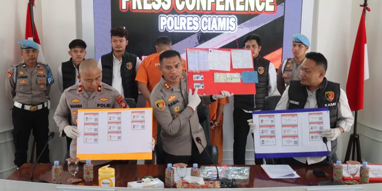Polres Ciamis Ungkap Jaringan Pemalsuan SIM, Dua Tersangka Ditangkap dan Terancam Tujuh Tahun Penjara