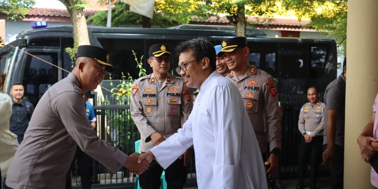 Polres Ciamis Jamin Keamanan Ibadah Kenaikan Isa Almasih: Kapolres Tinjau Langsung Pengamanan
