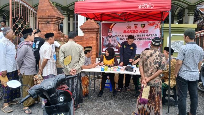 Polresta Cirebon Gelar Bakti Sosial Kesehatan Gratis di Desa Kejuden