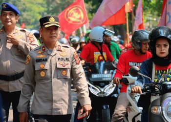 Polres Subang Amankan Aksi Damai May Day, Mancing Bersama Buruh Tandai Silaturahmi