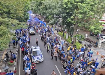 Bobotoh Ramaikan Pawai Kemenangan Persib Bandung: Polda Jabar Kerahkan Ribuan Personel Jaga Kondusifitas
