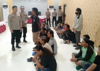 Polres Cirebon Kota Bersihkan Terminal Harjamukti dari Preman: 24 Orang Diamankan, Tiket Palsu dan Obat Terlarang Disita