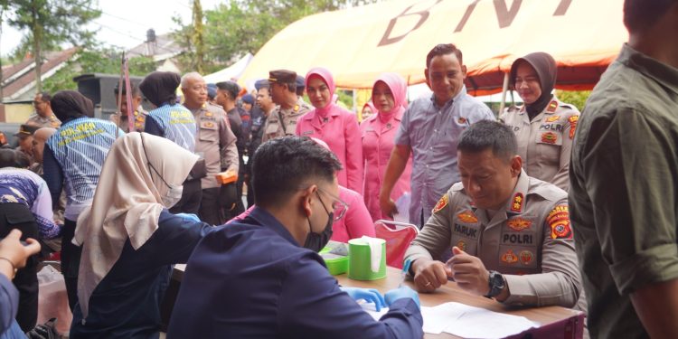 Polri dan Masyarakat Tasikmalaya Gelar Donor Darah Massal