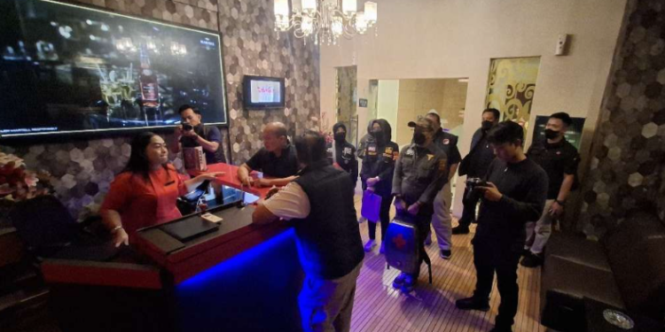 Razia Gabungan Polda Jabar di Tujuh Tempat Hiburan Malam Bandung, Dua Pemandu Lagu Positif Narkoba