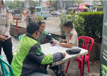 Polres Cirebon Kota Gelar Bakti Kesehatan Gratis untuk Pengemudi Ojek Online