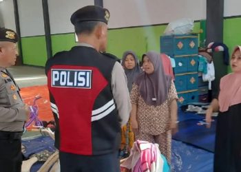 Polres Purwakarta Terjunkan Tim Trauma Healing untuk Korban Pergerakan Tanah di Sukatani