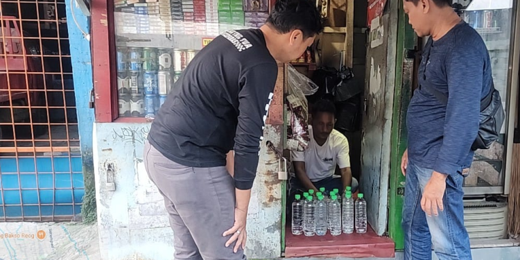Razia Miras Polresta Bogor Kota: Puluhan Botol Miras Disita, Komitmen Berantas Peredaran Minuman Keras Ditegaskan