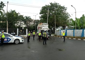 Satlantas Polres Cirebon Kota dan Dishub Sosialisasikan Bahaya ODOL: Imbauan Digencarkan, Penindakan Bertahap