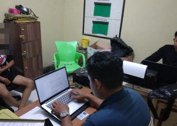 Polisi Cirebon Tangkap Pelaku Pencurian di Toko Baju Bekas: Uang dan Handphone Disita, Pelaku Ditahan
