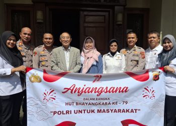Hari Bhayangkara Ke 79 : Polda Jabar Gelar Kunjungan Anjangsana ke Kediaman Irjen Pol (Purn) Sulistiyono